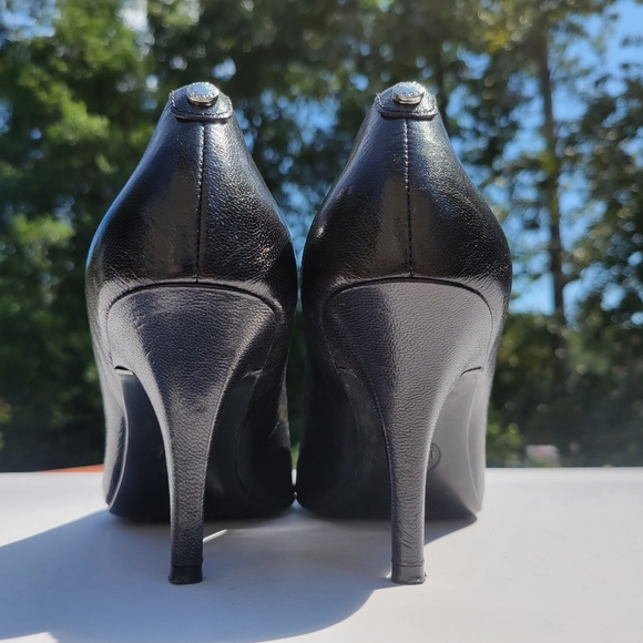 MICHAEL KORS Flex Leather Mid-Heel Pump Women's Size 8M - Picture 4 of 10